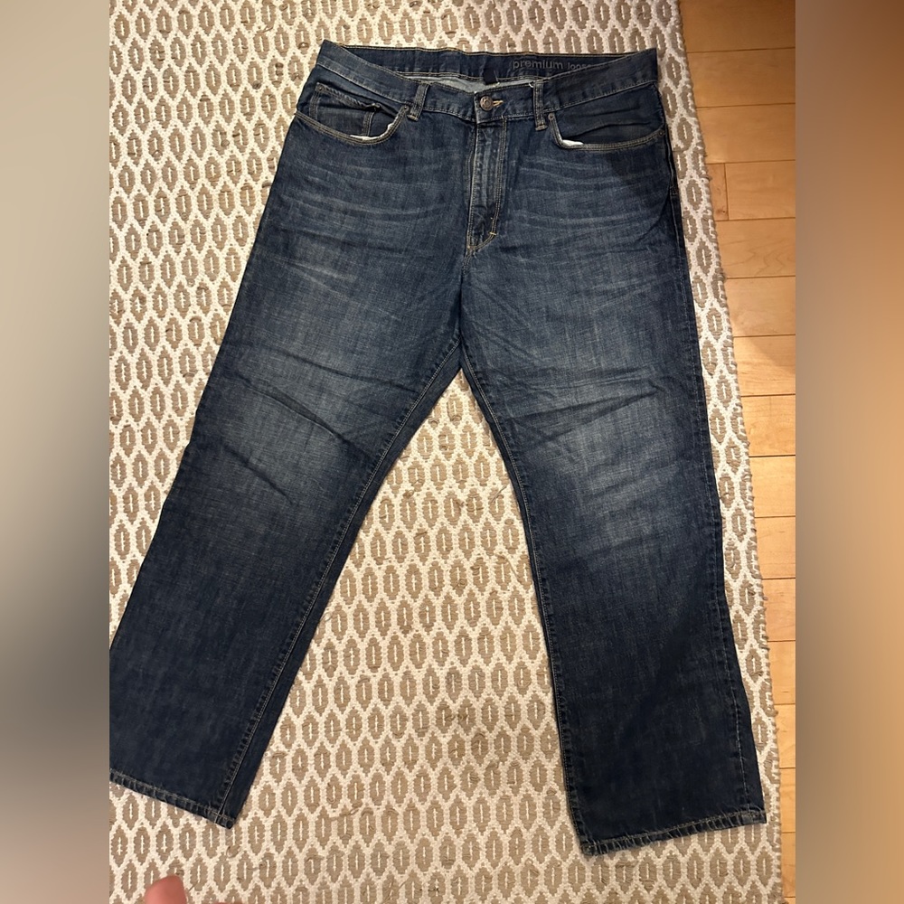 Men’s 36x32 premium loose dark wash denim jeans. Worn but in good shape.